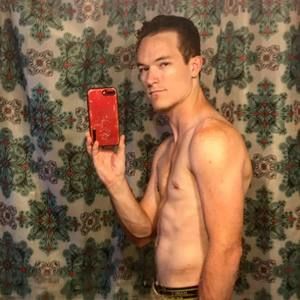 Meet your Posher, Dakota